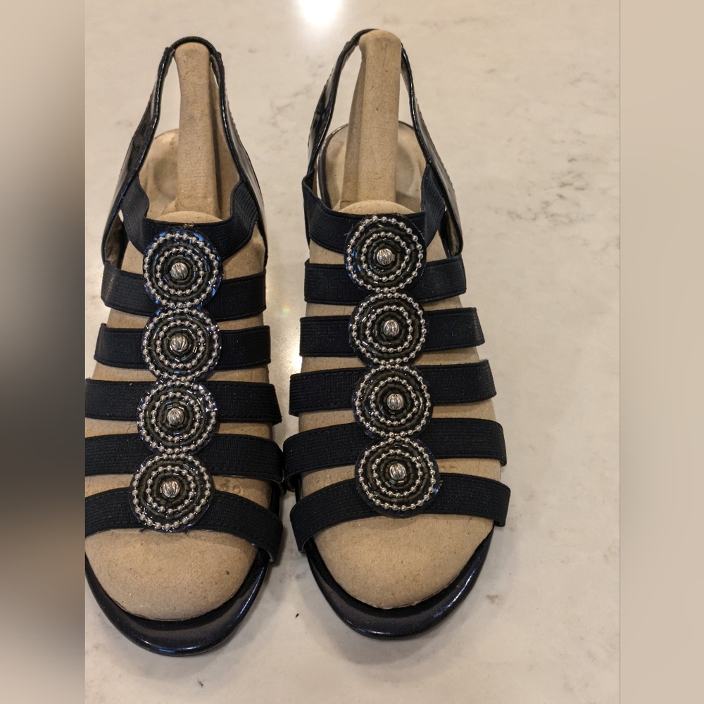 Karen & Scott Women's Size 8 Hills 3" Shoes Used